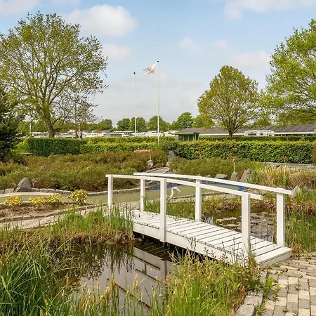 Сasa de vacaciones 2 Bedroom Pet Friendly In *